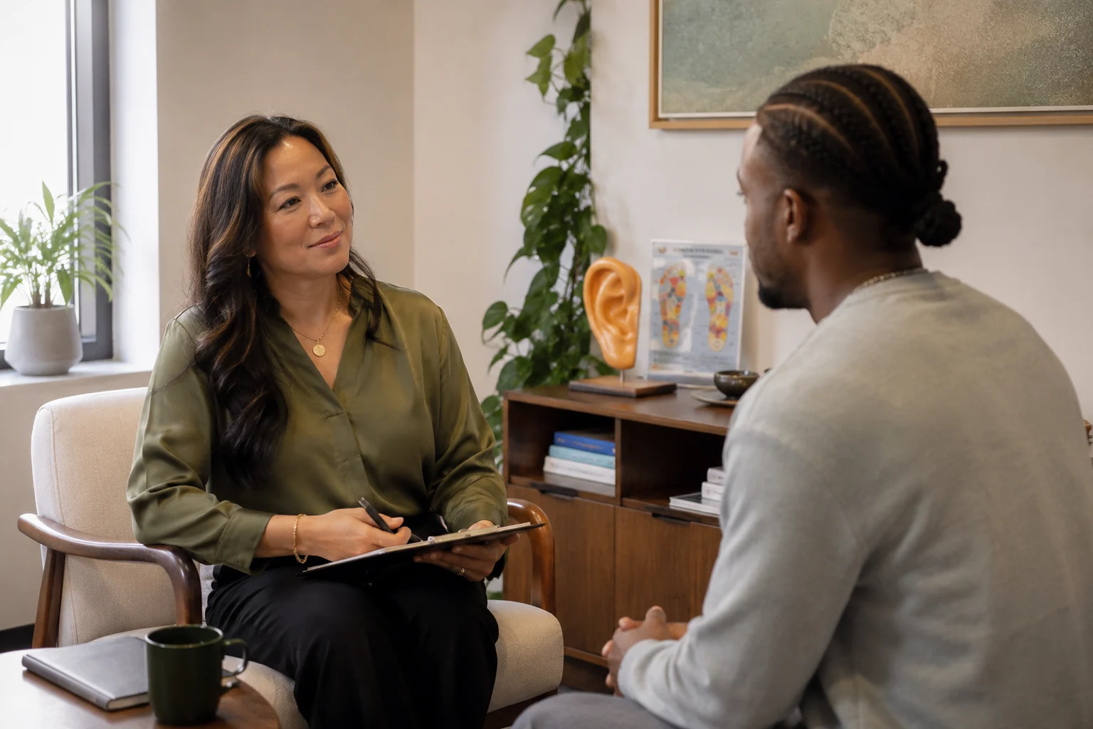 Empathetic recovery-oriented support conversation in an integrative care setting